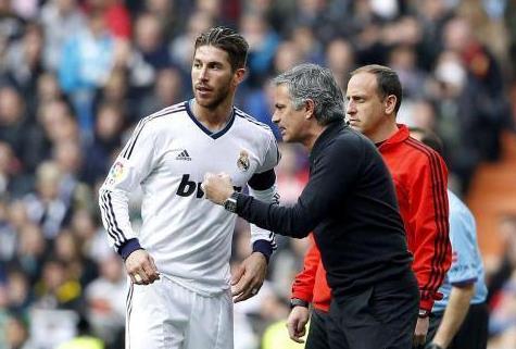  罗马锋线集体哑火，穆里尼奥变阵收奇效