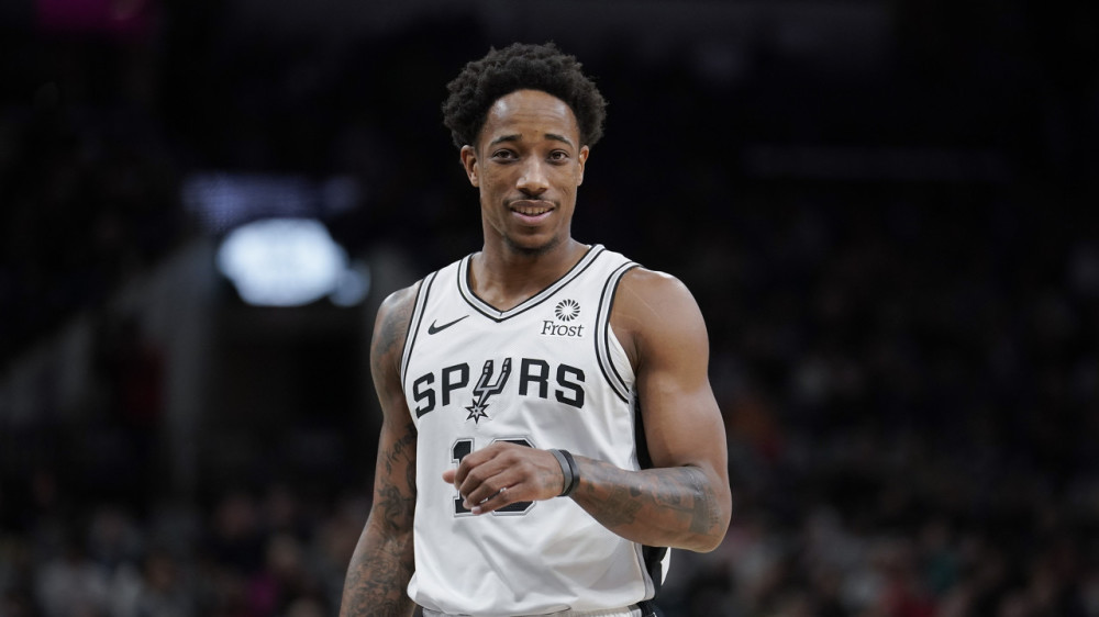  德罗赞关键罚球命中马刺险胜奇才保附加赛位