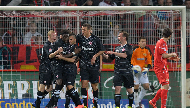  柏林联合主场遭遇惨败，德甲黑马光环逐渐褪色